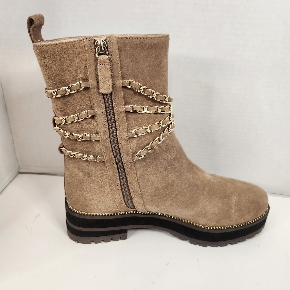 Cecelia NY Women's Sz 8.5 Leather Ankle Boots Beige W/ Goldtone Chain Accents - Picture 4 of 9